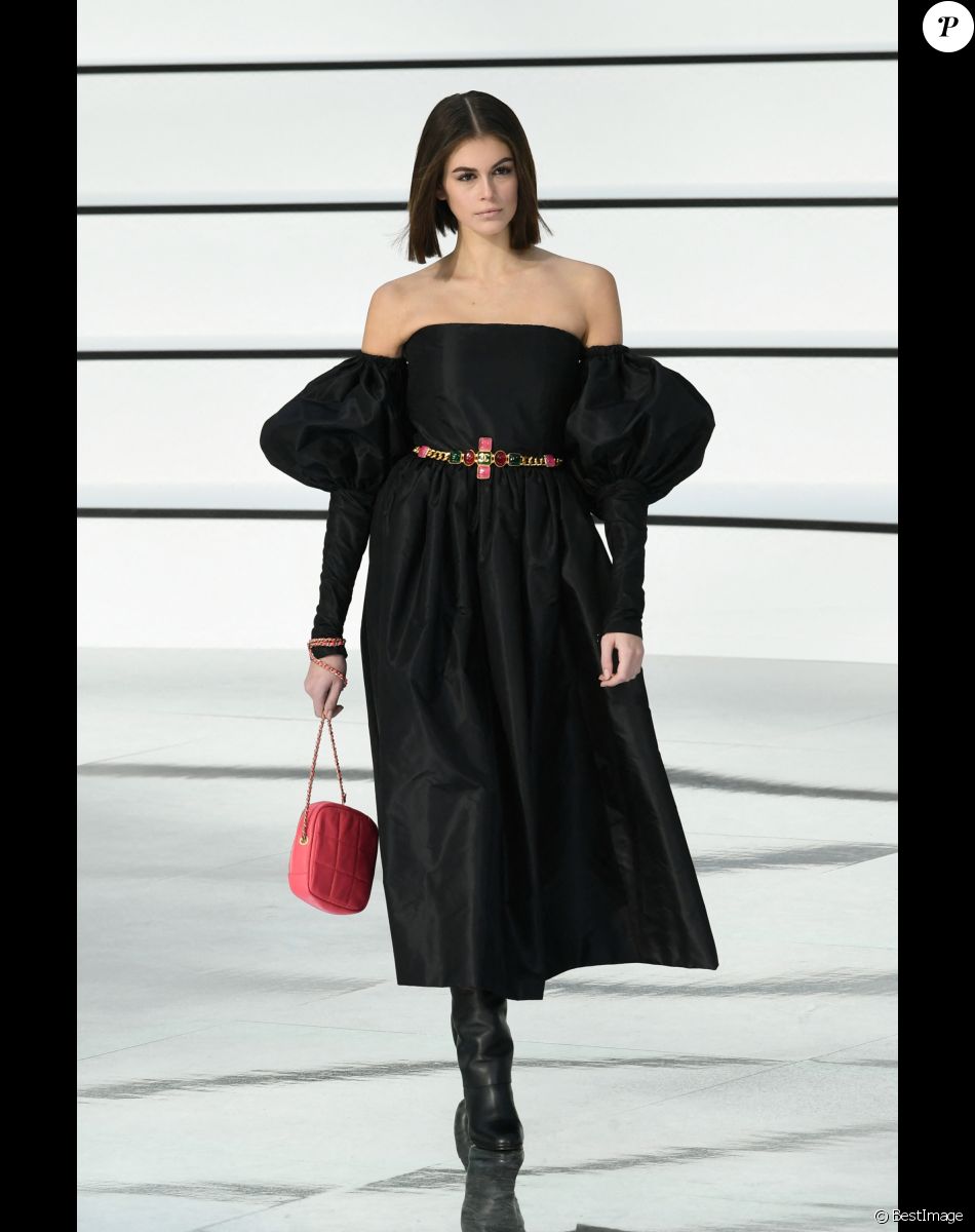 Kaia Gerber - Défilé Chanel collection prêt-à-porter Automne/Hiver 2020-2021 lors de la Fashion Week à Paris, le 3 mars 2020.