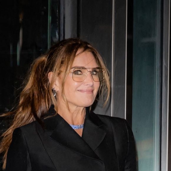 Brooke Shields arrive à la première du film "House of Gucci" à New York, le 16 novembre 2021.