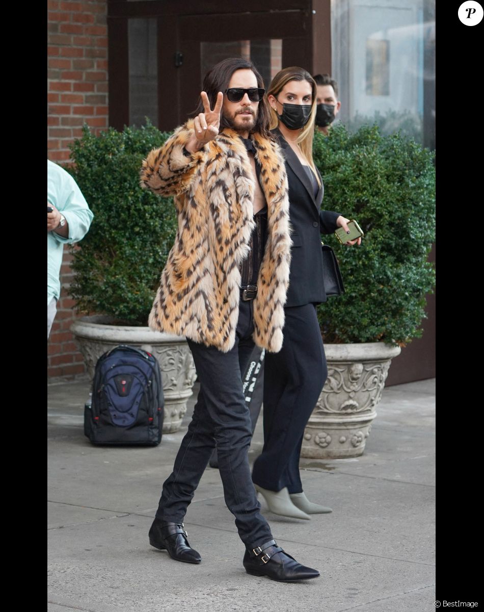 Exclusif - Jared Leto à la sortie de son hôtel à New York, le 15 novembre 2021.