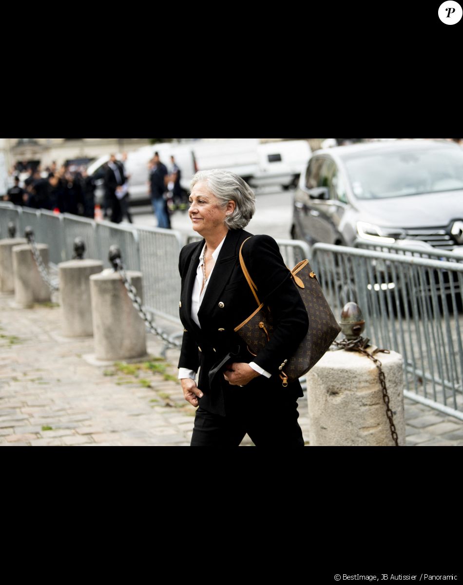 Florence Belmondo - Obsèques de Jean-Paul Belmondo en l'église Saint-Germain-des-Prés, à Paris, le 10 septembre 2021. © JB Autissier / Panoramic / Bestimage