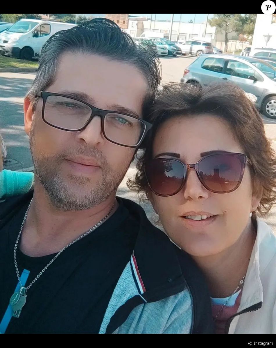 Cindy et Fernand Reymond, à la tête d'une tribu de neuf enfants et connus pour leur participation à "Familles nombreuses, la vie en XXL" sur TF1.