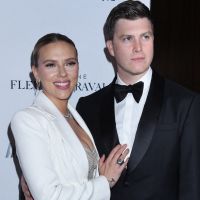 Scarlett Johansson jeune maman en décolleté XXL : elle dévoile son (énorme) tatouage au bras de son mari