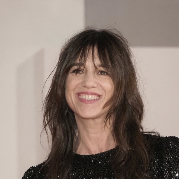 Charlotte Gainsbourg à la première de "Les Choses Humaines" au 78ème Festival International du Film de Venise (Mostra), le 9 septembre 2021. 