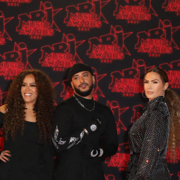 Gims, Dadju, Amel Bent (enceinte), Slimane et Vitaa lors de la 23ème édition des NRJ Music Awards 2021 au Palais des Festivals de Cannes, le 20 novembre 2021. © Dominique Jacovides/Bestimage
