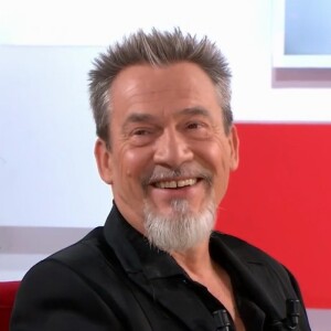Florent Pagny et Azucena Caamaño invités dans l'émission "Vivement dimanche". Le 21 novembre 2021.