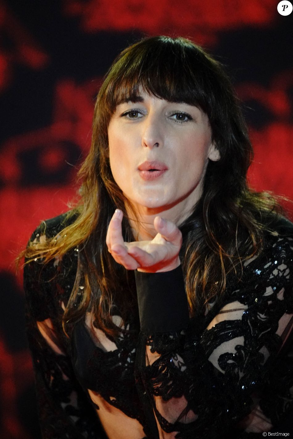 Juliette Armanet Nrj Music Awards Juliette Armanet - 23e édition des NRJ Music Awards au Palais des Festivals  de Cannes, le 20 novembre 2021. - Purepeople
