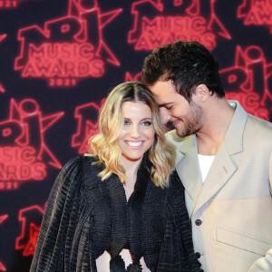 Amir et sa femme Lital - 23e édition des NRJ Music Awards au Palais des Festivals de Cannes, le 20 novembre 2021.