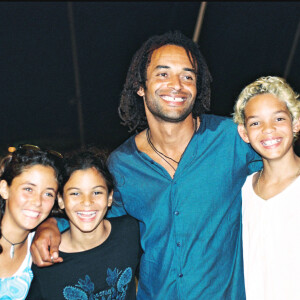 Archives - Yannick Noah et ses enfants Yelena et Joakim en Corse.
