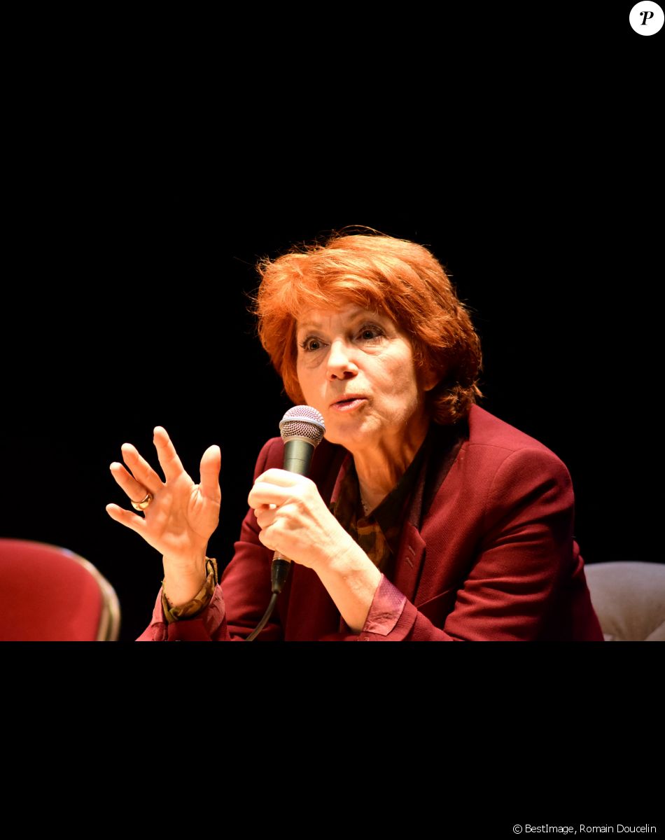 Véronique Genest assiste à L'Autre Festival : Celui qui ouvre les livres à Avignon, France, le 20 février 2020. © Romain Doucelin/Bestimage