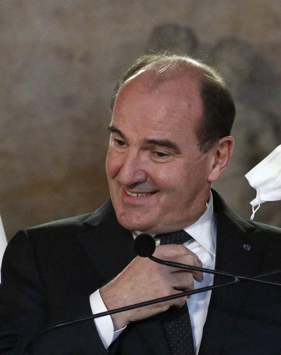 Le Premier ministre français Jean Castex tient une conférence de presse avec son homologue belge Alexander de Croo au Palais d'Egmont à Bruxelles, le 22 novembre 2021.