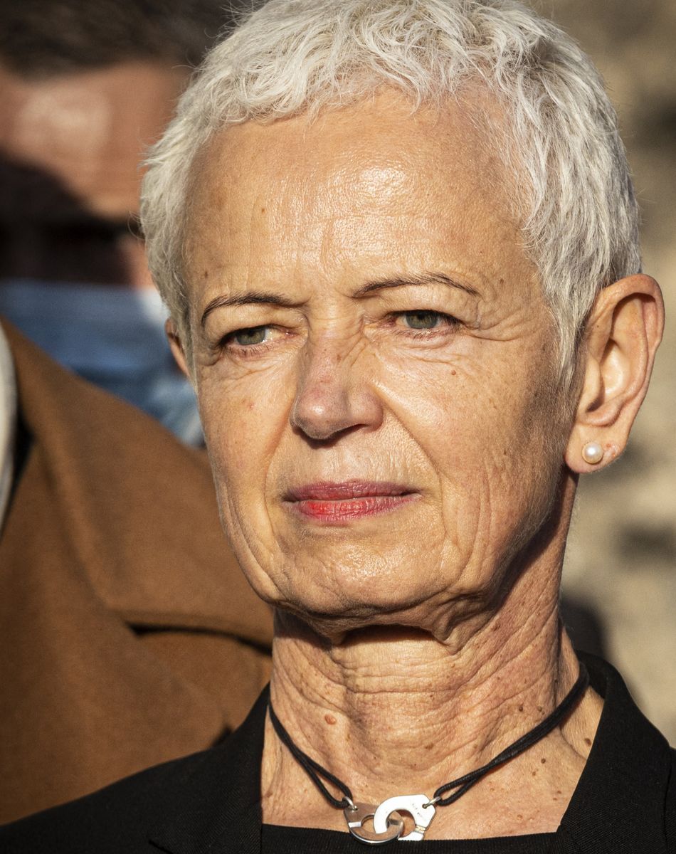 Brigitte Klinkert, ministre déléguée chargée de l'insertion lors de la cérémonie de réouverture du cimetière juif de Sarre-Union (Bas-Rhin) 6 ans après la profanation de 269 stèles. Sarre Union, le 28 octobre 2021.