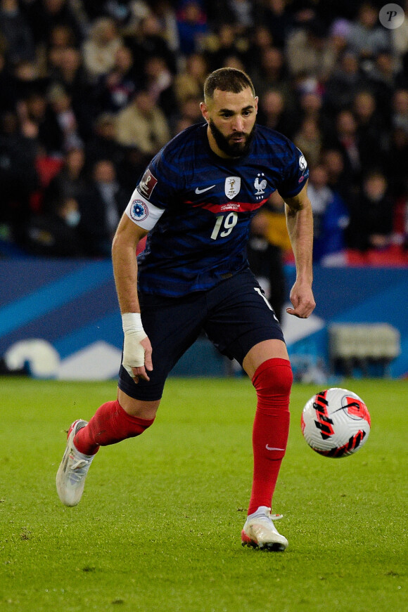 Karim Benzema (19 France) lors du match de football de qualification pour la Coupe du monde 2022 entre la France et le Kazakhstan au stade Parc des Princes à Paris, France, le 13 novembre 2021. La France a gagné 8-0. © Federico Pestellini/Panoramic/Bestimage