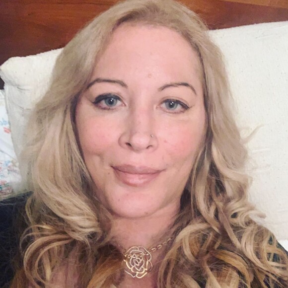 Loana prend la pose sur Instagram, novembre 2021