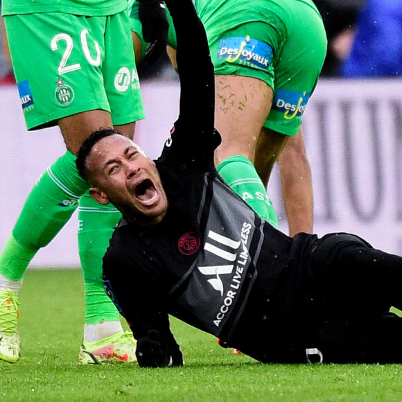 Neymar Jr - Match de Ligue 1 Uber Eats "Saint-Etienne - PSG" au stade Geoffroy Guichard.