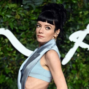 Lily Allen au photocall de la soirée des "British Fashion Awards" à Londres.