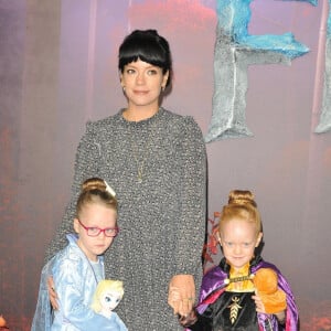 Lily Allen et ses filles, Marnie Rose et Ethel Cooper - Les célébrités assistent à la première de "Frozen 2" à Londres, le 17 novembre 2019.