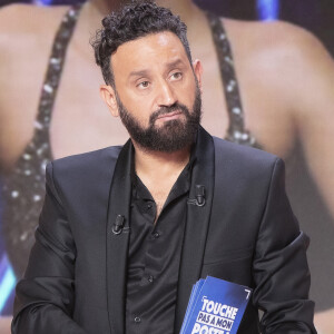 Exclusif - Cyril Hanouna lors de l'émission Touche pas à mon poste (TPMP) diffusée en direct sur C8 le 2 novembre 2021. © Jack Tribeca / Bestimage