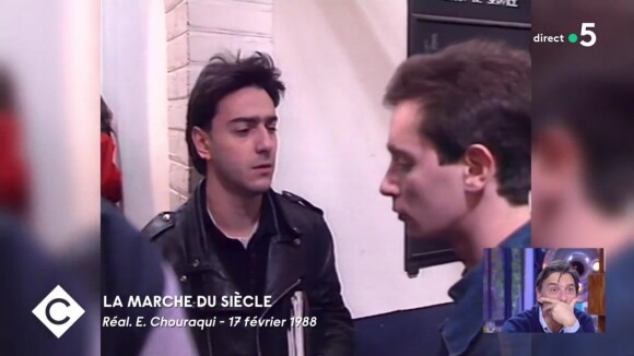 Première apparition d'Yvan Attal au cinéma dans "La Marche du siècle" d'Elie Chouraqui en 1988.