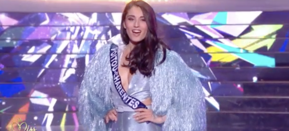Miss Poitou-Charentes 2021 : Lolita Ferrari, 23 ans, 1,71 m, possède sa marque de produits cosmétiques. Election Miss France 2022 sur TF1, le 11 décembre 2021.