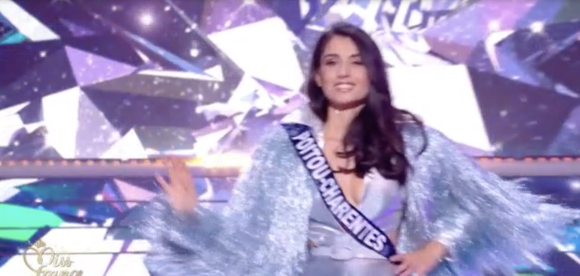 Miss Poitou-Charentes 2021 : Lolita Ferrari, 23 ans, 1,71 m, possède sa marque de produits cosmétiques. Election Miss France 2022 sur TF1, le 11 décembre 2021.