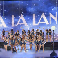 Miss France 2022 : Les 29 Miss sensuelles en maillot, les reines de beauté défilent en direct