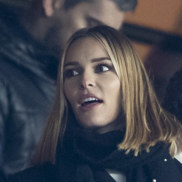 Maëva Coucke (Miss France 2018) - People au match de Ligue 1 Uber Eats "PSG contre Nice (0-0)" au Parc des Princes à Paris le 1er décembre 2021. © Cyril Moreau/Bestimage