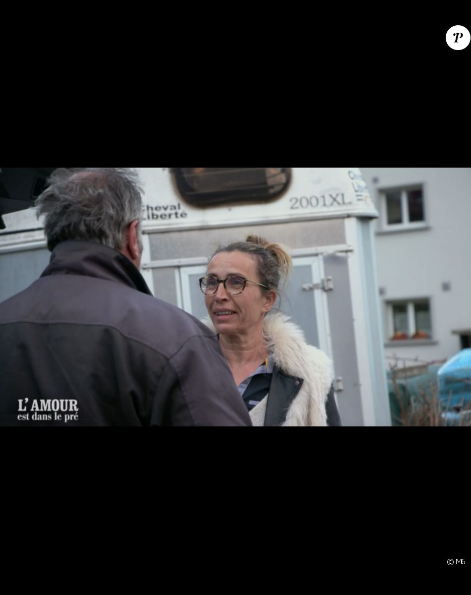 Jean-Daniel lors du séjour à la ferme avec ses prétendantes Zakia et Céline dans "L'amour est dans le pré" - Épisode du 8 novembre 2021, M6