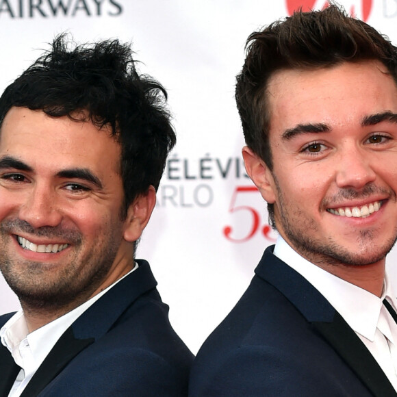 Alex Goude et son mari Romain - Photocall de la soirée d'ouverture du 55ème festival de télévision de Monte-Carlo à Monaco. Le 13 juin 2015