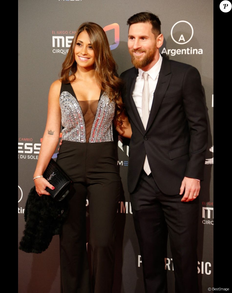 Lionel Leo Messi et sa femme Antonella Rocuzzo au photocall du spectacle du Cirque du Soleil à Barcelone, le 31 janvier 2019.