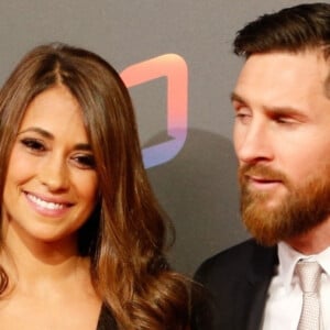 Lionel Leo Messi et sa femme Antonella Rocuzzo au photocall du spectacle du Cirque du Soleil à Barcelone, le 31 janvier 2019.