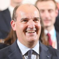 Jean Castex "loin d'être con" : Un Premier ministre autoritaire et un papa "câlin"