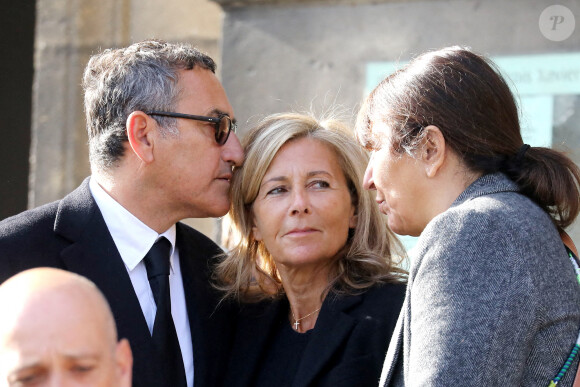 Claire Chazal et Anne Marcassus - Sorties des obsèques d'Etienne Mougeotte en l'église Saint-François-Xavier à Paris. Le 13 octobre 2021. © Jacovides-Clovis / Bestimage