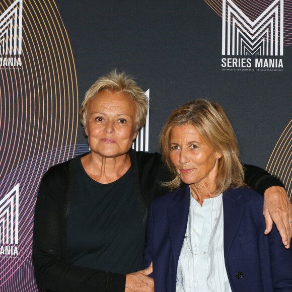 Muriel Robin, Claire Chazal - Muriel Robin invitée d'honneur dans le cadre du Festival Series Mania animé par Claire Chazal à Lille, le 30 août 2021. © Stéphane Vansteenkiste/Bestimage