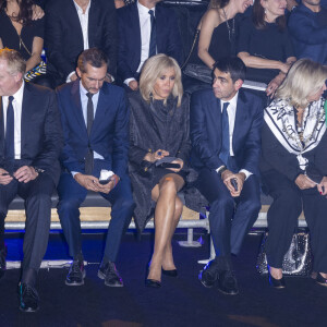 Anne Hidalgo, François-Henri Pinault et Brigitte Macron au défilé "Love Brings Love" de la maison AZ Factory PAP collection printemps/été 2022 en hommage à Alber Elbaz au Carreau du Temple à Paris le 5 octobre 2021. © Olivier Borde / Bestimage