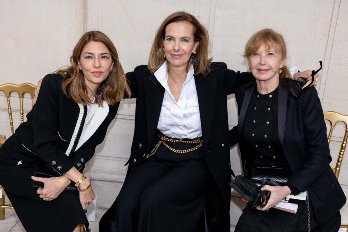 Photo : Carole Bouquet et Sofia Coppola au défilé Chanel, collection Haute  Couture automne-hiver 2021-2022, au Palais Galliera. Paris, le 6 juillet  2021. ©Olivier Borde / BestImage - Purepeople