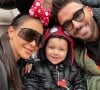 Nabilla Benattia, Thomas Vergara et leur fils Milann à Disney, novembre 2021