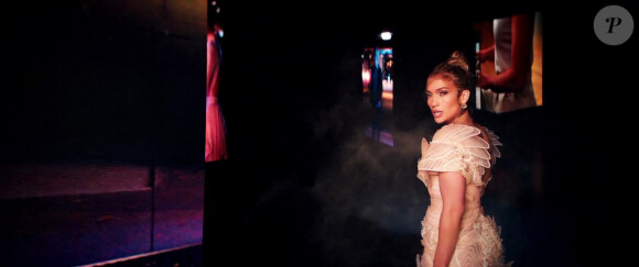 Images du vidéo-clip de Jennifer Lopez "On My Way".