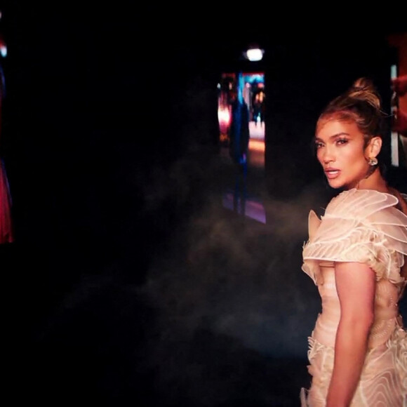 Images du vidéo-clip de Jennifer Lopez "On My Way".