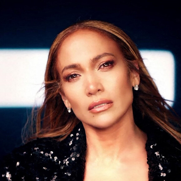 Images issues du vidéo-clip de Jennifer Lopez "On My Way".