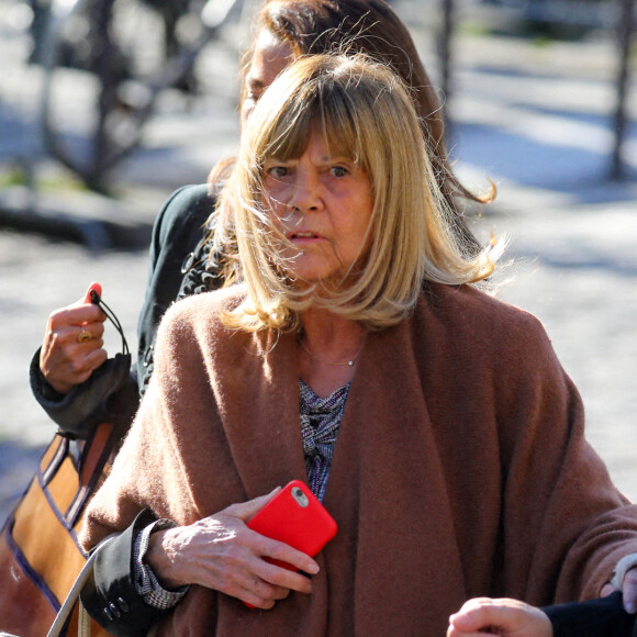 Chantal Goya - Arrivées à la messe funéraire en hommage à Bernard Tapie en l'église Saint-Germain-des-Prés à Paris. Le 6 octobre 2021 © Jacovides-Moreau / Bestimage