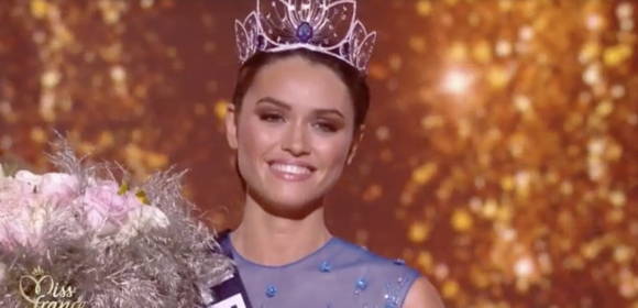 Miss Île-de-France : Diane Leyre est élue Miss France. Le 11 décembre 2021.