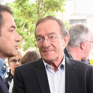 Jean-Pierre Pernaut lors du tournage de l'émission "Votre plus beau marché de France" à Montbrison le 14 juin 2019. © Frédéric Chambert / Panoramic / Bestimage