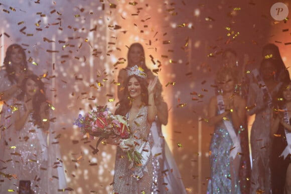 Miss Inde Harnaaz Sandhu sacrée Miss Univers 2021 lors du concours organisé à Eilat, en Israël, le 12 décembre 2021. 