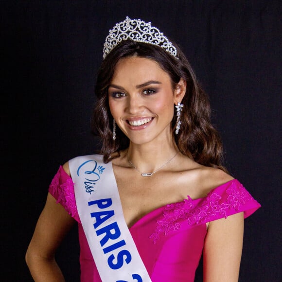 Shooting photo de Diane Leyre Miss Île-de-France 2021 et Miss Paris 2021, à Paris, France, le 21 juillet 2021. © Edward Tur via Bestimage