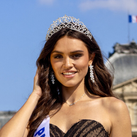 Shooting photo de Diane Leyre Miss Île-de-France 2021 et Miss Paris 2021, à Paris, France, le 21 juillet 2021. © Edward Tur via Bestimage