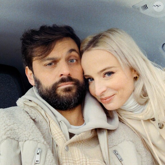 Emilie Satt et Jean-Karl Lucas sur Instagram. Le 9 décembre 2021.