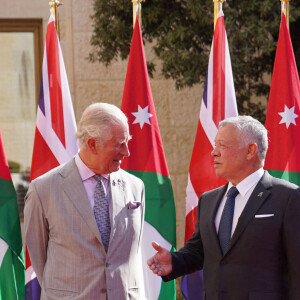 Visite du prince Charles, prince de Galles, et de Camilla Parker Bowles, duchesse de Cornouailles, en Jordanie, accueillis par le roi Abdallah Ii et la reine Rania de Jordanie, pour marquer le le centenaire des relations diplomatiques entre les deux pays. Amman. Le 22 novembre 2021.