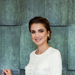 Portrait officiel de la reine Rania de Jordanie à l'occasion de son anniversaire (50 ans) à Amman. Elle fêtera son demi siècle le 31 août 2020.