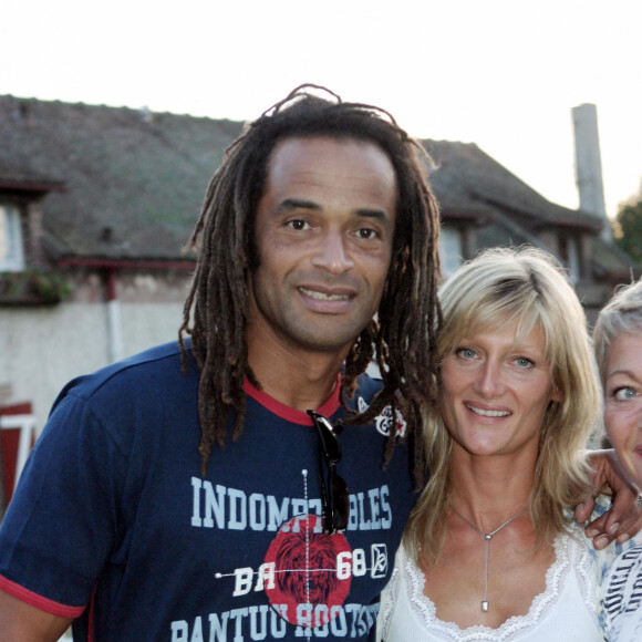 Yannick Noah et Isabelle Camus à Mittainville en 2003.