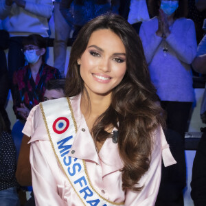 Exclusif - Diane Leyre (Miss France) - Pendant l'émission TPMP (Touche Pas à Mon Poste) présentée en direct par C.Hanouna en direct sur C8, Paris © Jack Tribeca / Bestimage 